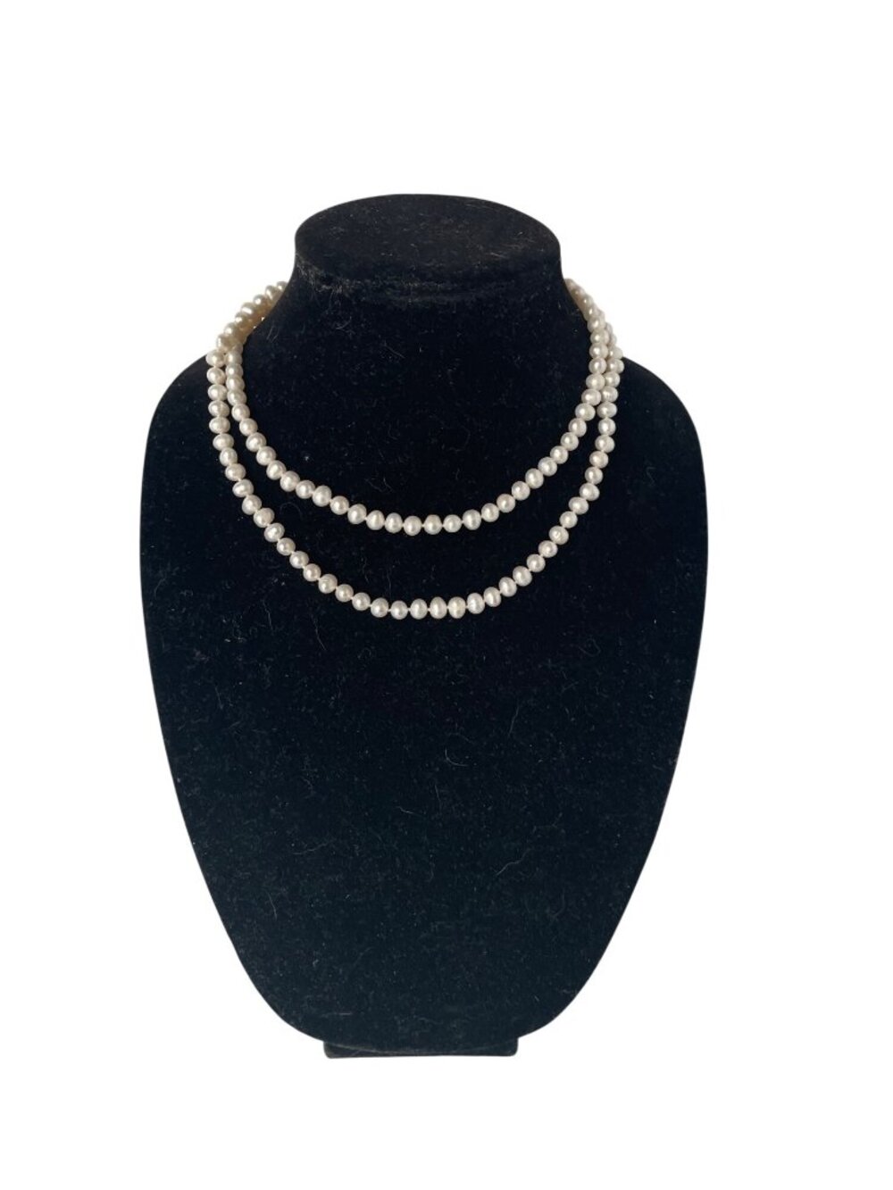 Belk & Co. Fine Jewelers Freshwater Pearl Necklace Strand With Case 18"